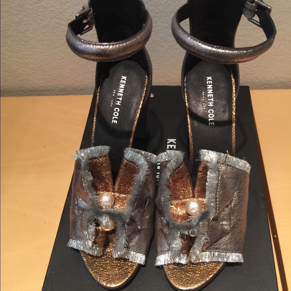 Kenneth Cole Ladies Shoes. New. Sz 9.5.